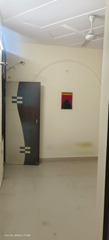 1 BHK Builder Floor For Rent in Niti Khand
