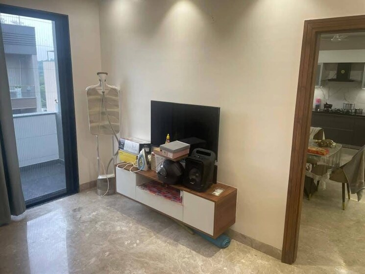 Living Room, sector 9 3 Bedroom 250 Sq.Yd. Builder Floor In Sector 9 Gurgaon 8298986