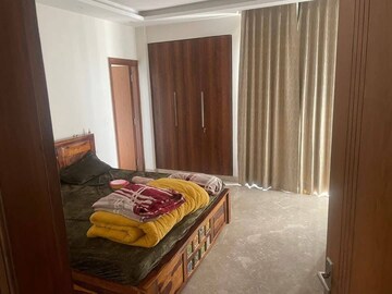 Bedroom in 3 BHK Builder Floor at Sector 9 – for Rent
