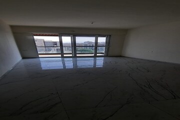 Room in Studio Apartment at Apex Park Square, Sector 16b Greater Noida – for Sale