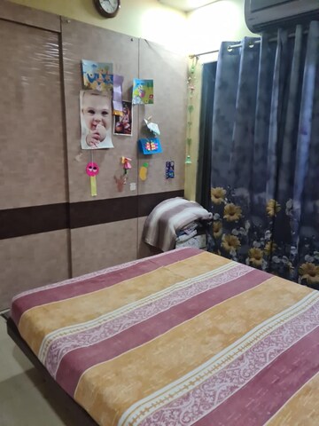 Bedroom in 5 BHK Apartment at Shiv Shrishti CHS Powai, Powai – for Rent