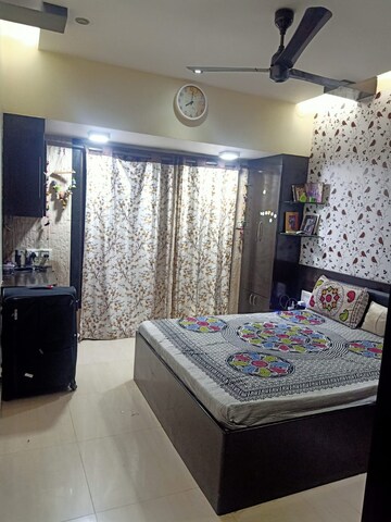 Bedroom in 5 BHK Apartment at Shiv Shrishti CHS Powai, Powai – for Rent