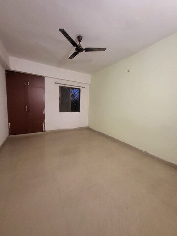 Room in 2 BHK Apartment at Morabadi – for Rent