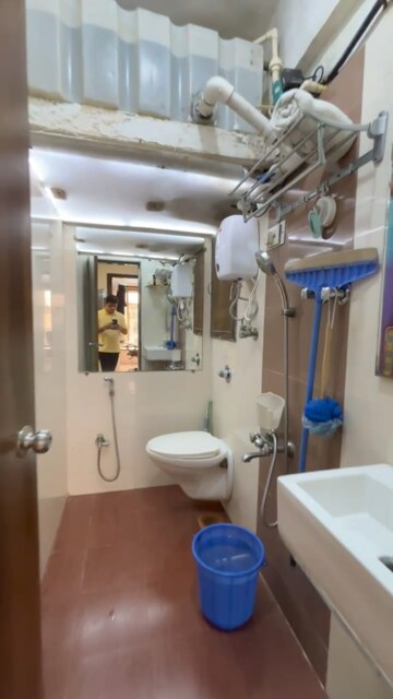 Bathroom in 2 BHK Apartment at Paras Dev Paradise Mira, Mira Road – for Sale