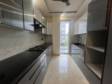 Kitchen in 3 BHK Builder Floor at Sushant Vyapaar Kendra, Sector 43 – for Rent