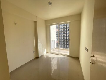 Room in 3 BHK Apartment at ROF Aalayas, Sector 102 – for Rent