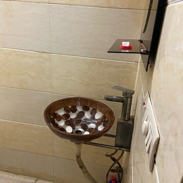 Furnished Amenities in 2 BHK Independent House at Lajpat Nagar I – for Rent
