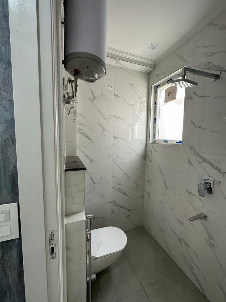 Bathroom, vasant kunj 3 Bedroom 1440 Sq.Ft. Builder Floor In Vasant Kunj Delhi 8299422