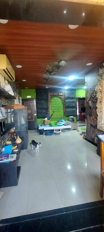 Room in 2 BHK Apartment at Seawoods – for Rent