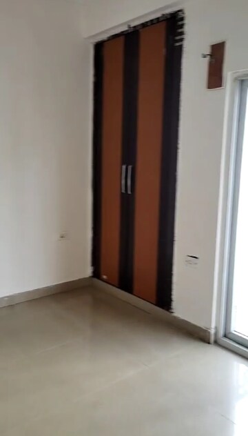 Room in 1 BHK Apartment at Antriksh Golf View, Sector 78 – for Rent