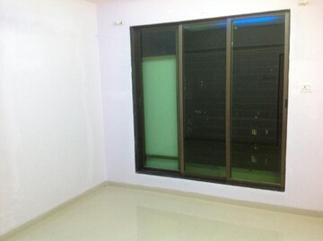 Room in 2 BHK Apartment at Seawoods – for Rent