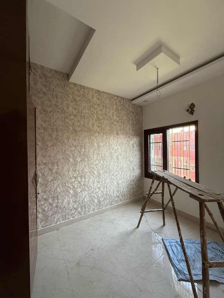 Room, sector 44 3.5 Bedroom 1400 Sq.Ft. Apartment In Sector 44 Chandigarh 8299528