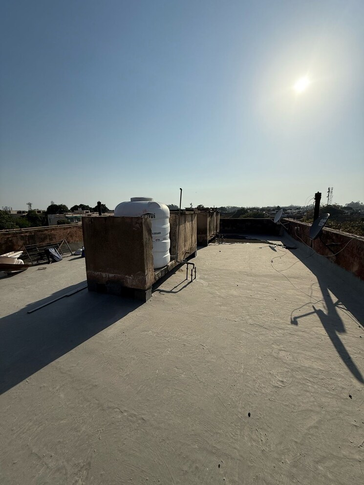 Terrace, sector 44 3.5 Bedroom 1400 Sq.Ft. Apartment In Sector 44 Chandigarh 8299528