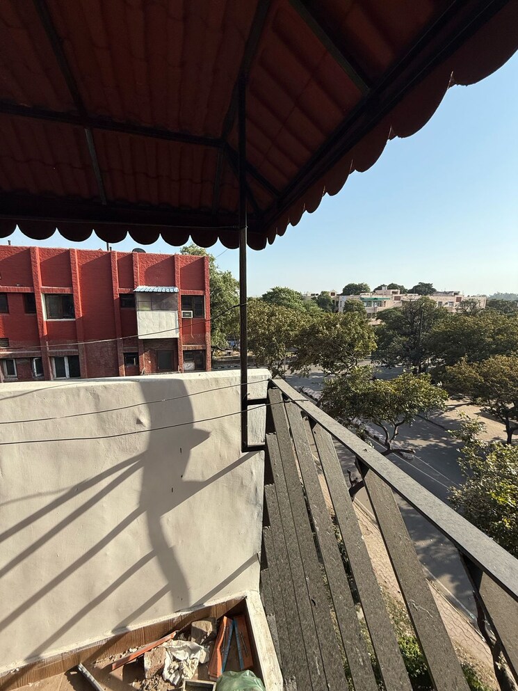 Balcony, sector 44 3.5 Bedroom 1400 Sq.Ft. Apartment In Sector 44 Chandigarh 8299528