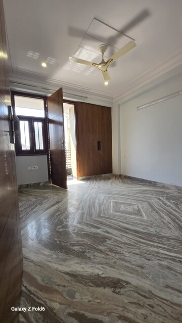 Bedroom in 2 BHK Apartment at Palm Residency Chhatarpur, Chattarpur – for Rent