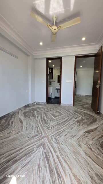 Bedroom in 2 BHK Apartment at Palm Residency Chhatarpur, Chattarpur – for Rent