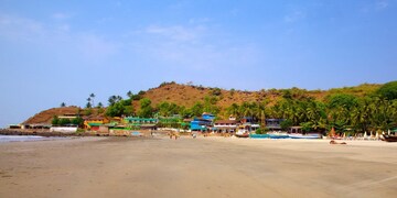 Parking in 4 BHK Villa at Arambol – for Sale