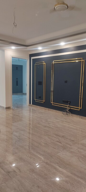 Room in 3 BHK Apartment at BP Homes, Sector 85 – for Rent