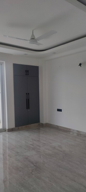 Room in 3 BHK Apartment at BP Homes, Sector 85 – for Rent