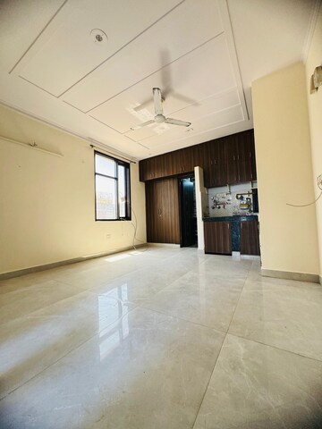 Room in 1 BHK Builder Floor at Palm Residency Chhatarpur, Chattarpur – for Rent