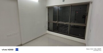 Room in 2 BHK Apartment at Rustomjee Bella Phase 1, Bhandup West – for Rent