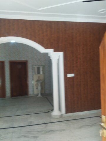 Bathroom in 2 BHK Independent House at Gomti Nagar – for Rent