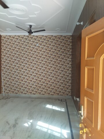 Bathroom in 2 BHK Independent House at Gomti Nagar – for Rent