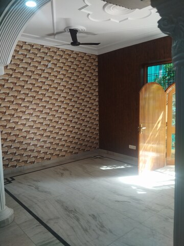 Bedroom in 2 BHK Independent House at Gomti Nagar – for Rent