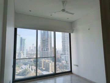 Room in 5 BHK Apartment at Rustomjee Crown, Prabhadevi – for Rent