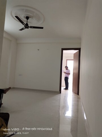 Room in 1 BHK Apartment at Palm Residency Chhatarpur, Chattarpur – for Rent