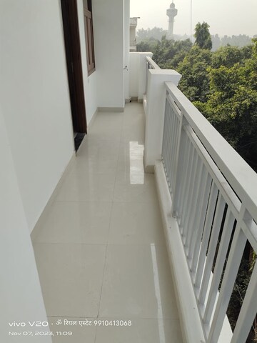 Balcony in 1 BHK Apartment at Palm Residency Chhatarpur, Chattarpur – for Rent