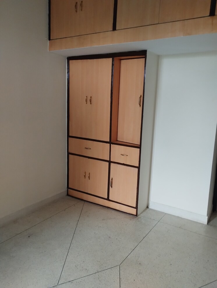 undefined, suraksha-vihar-cghs 3 Bedroom 1525 Sq.Ft. Apartment In Sector 45 Faridabad 8300000