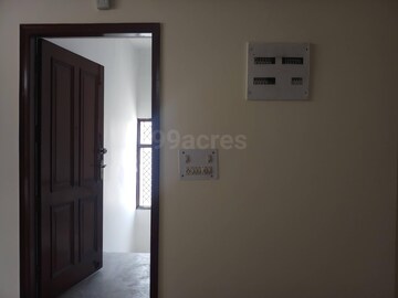 Room in 3 BHK Builder Floor at Sector 28 – for Rent