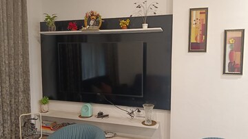 Team Area in 3 BHK Apartment at Amrapali Eden Park, Sector 50 – for Sale