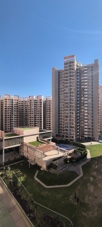 3 BHK Apartment For Rent in Shapoorji Pallonji Joyville Gurgaon, Sector 102