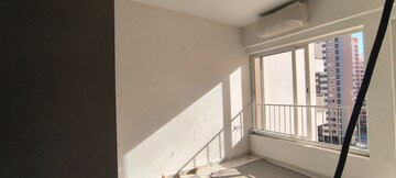 Room in 3 BHK Apartment at Shapoorji Pallonji Joyville Gurgaon, Sector 102 – for Rent