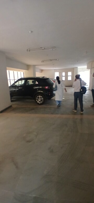 Parking in 3 BHK Apartment at Dinesh Mahal Apartment, Matunga – for Sale