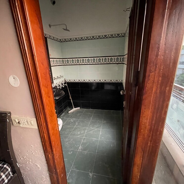 Bathroom, sector 44 2 Bedroom 1850 Sq.Ft. Apartment In Sector 44 Chandigarh 8300192