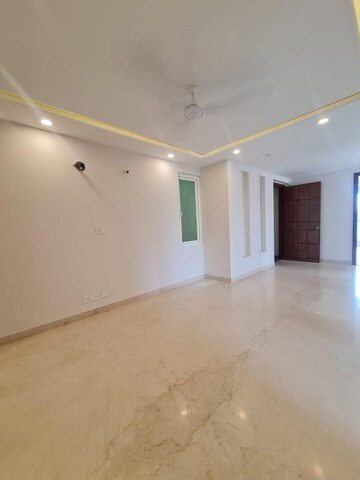 Room in 4 BHK Builder Floor at Ansal Sushant Lok I, Sector 43 – for Rent
