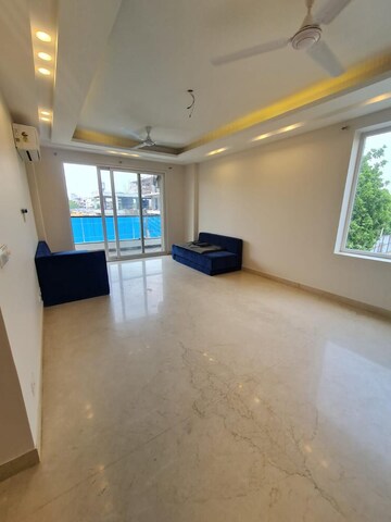 Living Room in 4 BHK Builder Floor at Ansal Sushant Lok I, Sector 43 – for Rent