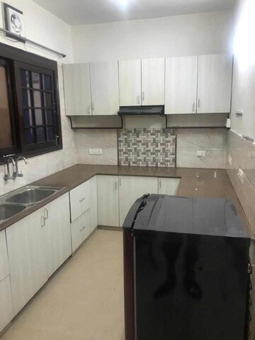 Kitchen in 3 BHK Builder Floor at AS Tower, Sector 45 – for Rent