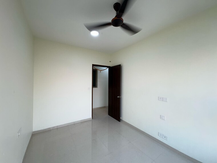 Room, kalpataru-paramount 2 Bedroom 711 Sq.Ft. Apartment In Kapur Bawdi Thane 8300359