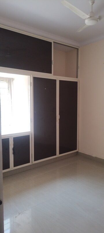 Room in 2 BHK Apartment at Pavani Laxmi Nivas, Madhapur – for Rent