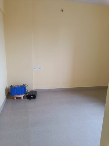 Room in 1 BHK Apartment at Horizon Height, Kasarvadavali – for Sale
