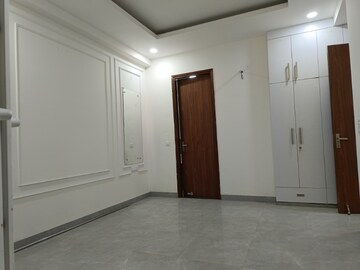 Room in 3 BHK Builder Floor at SS Mayfield Gardens, Sector 51 – for Sale