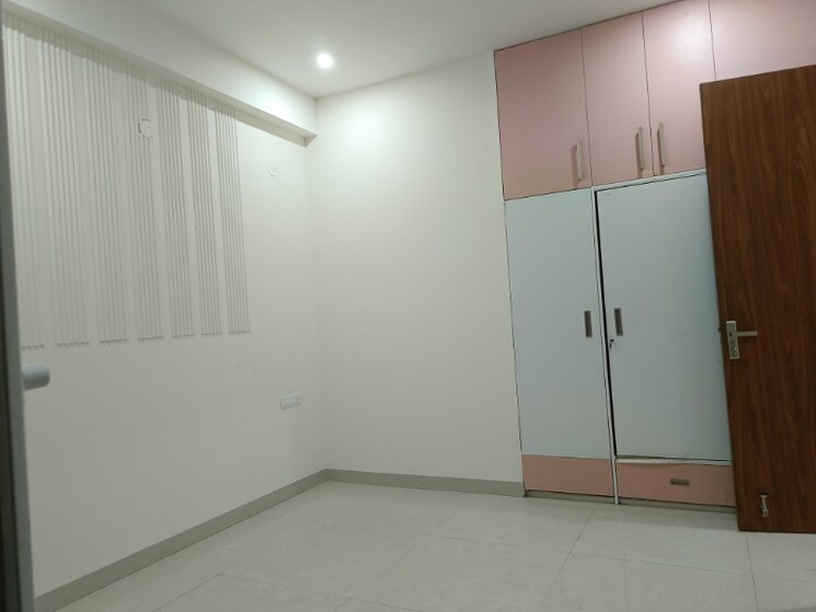 Room, ss-mayfield-gardens 3 Bedroom 1400 Sq.Ft. Builder Floor In Sector 51 Gurgaon 8300752