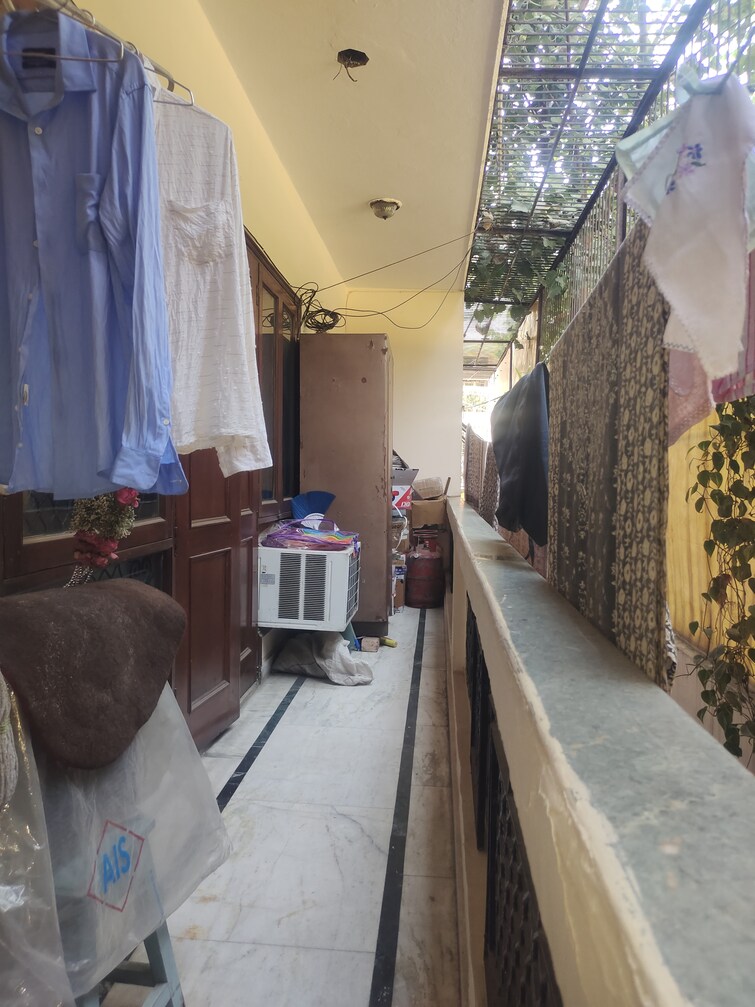 Cover Image, kailash colony 3 Bedroom 1800 Sq.Ft. Builder Floor In Kailash Colony Delhi 8300749