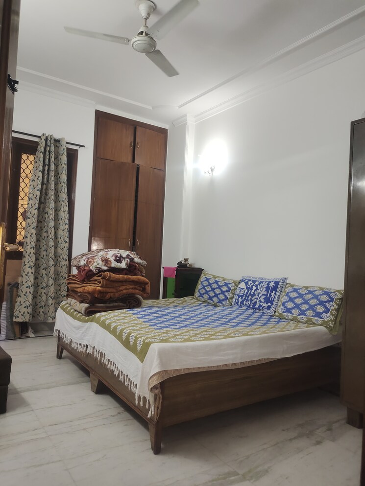 Bedroom, kailash colony 3 Bedroom 1800 Sq.Ft. Builder Floor In Kailash Colony Delhi 8300749