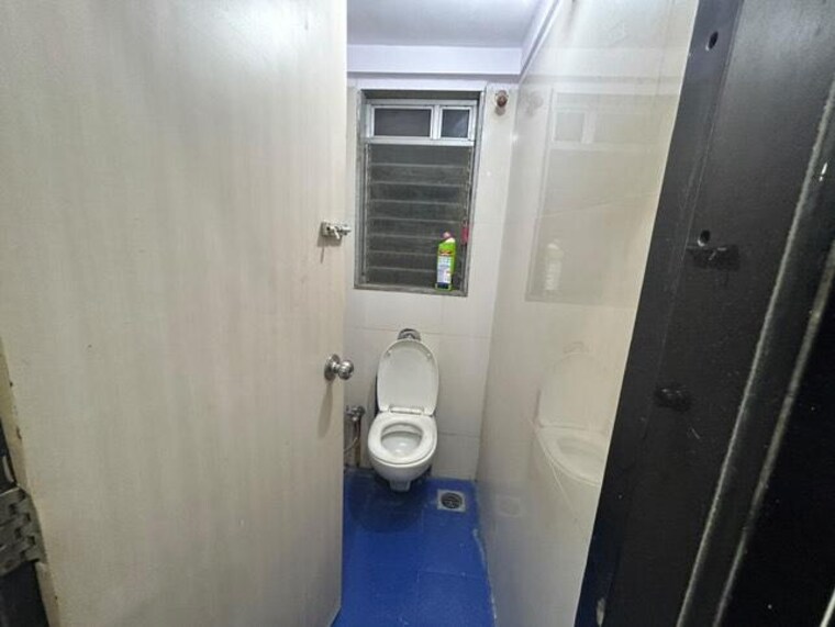 Attached Bathroom, sadguru-heights-ii 1 Bedroom 450 Sq.Ft. Apartment In Dahisar East Mumbai 8300885