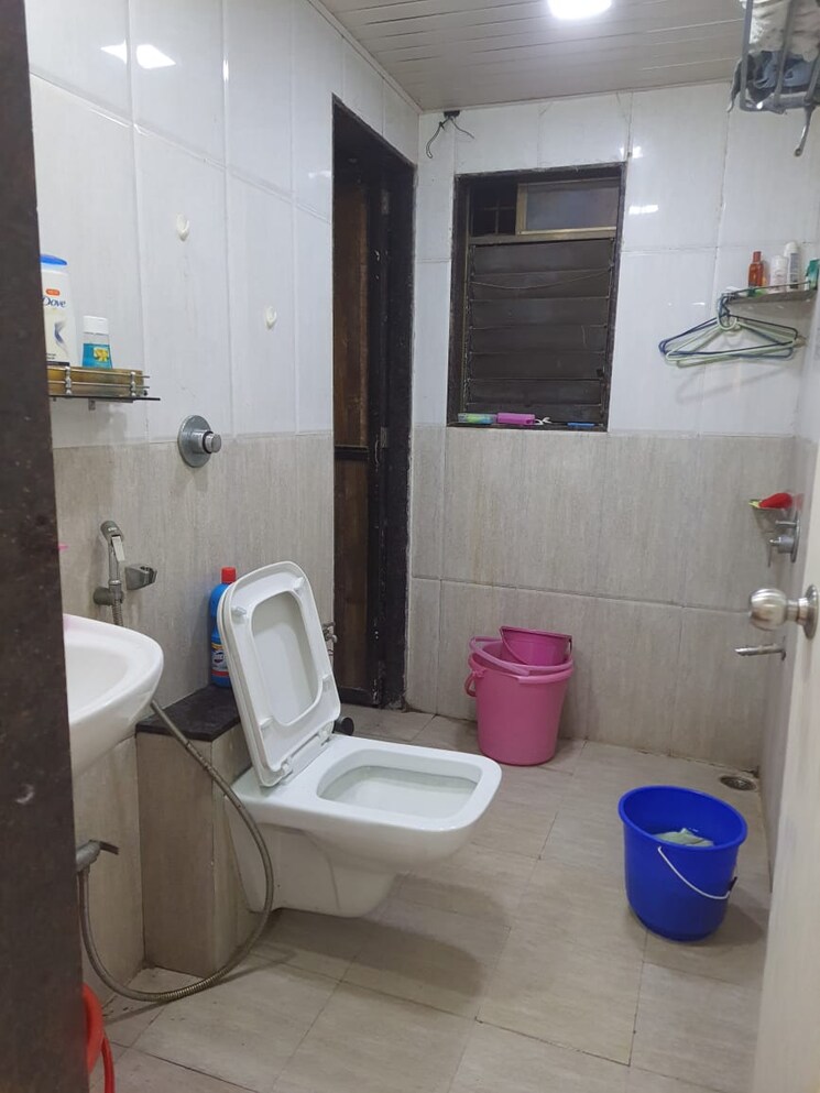 Bathroom, balaji-residency-panvel 2 Bedroom 840 Sq.Ft. Apartment In Old Panvel Navi Mumbai 8300909
